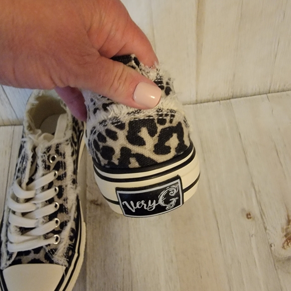 💥WINTER SALE💥GYPSY JAZZ/VERY G- DAKO LEOPARD DISTRESSED SNEAKERS - Picture 7 of 9